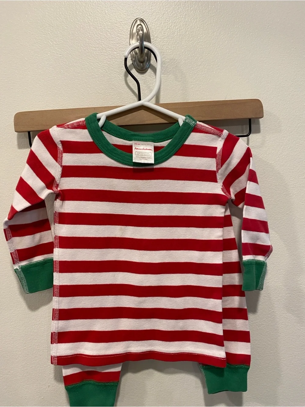 Hanna Andersson classic red and green organic pajama set size 75 12-18 Christmas